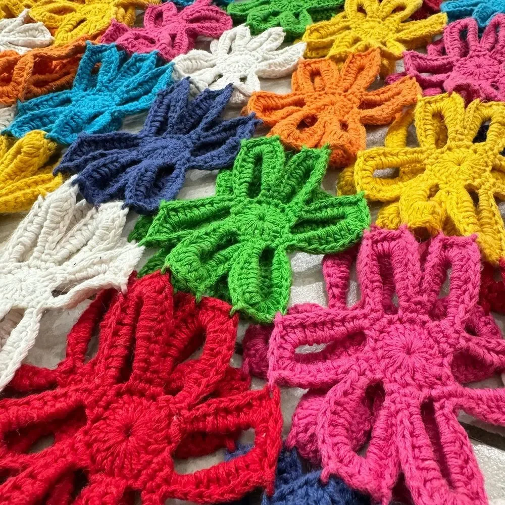 VINTAGE 80s Floral Crochet Mesh Handknit Unique Sweater Size XL Multicolor RARE